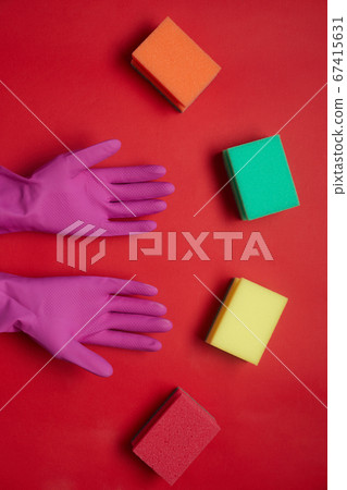 Rubber gloves and sponges Rubber gloves and sponges 67415631