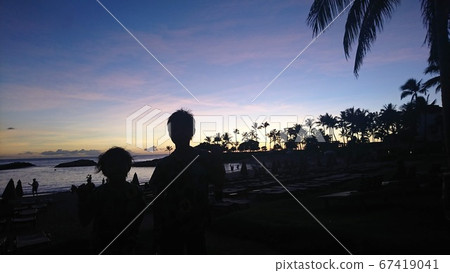 Magic hour Magic hour 67419041