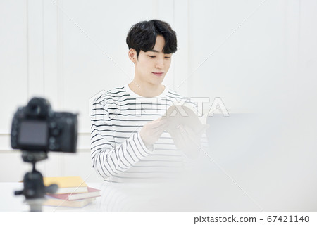 Business man youtuber Business man youtuber 67421140