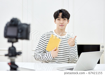 Business man youtuber Business man youtuber 67421155