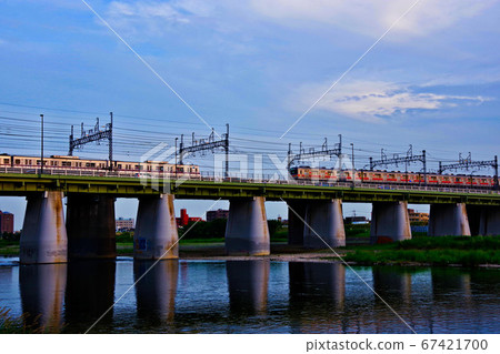 Futakotamagawa passing train 67421700