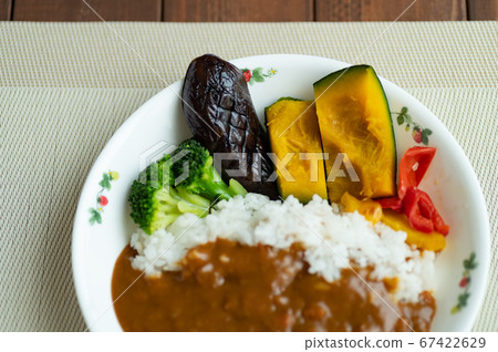 蔬菜咖哩 67422629