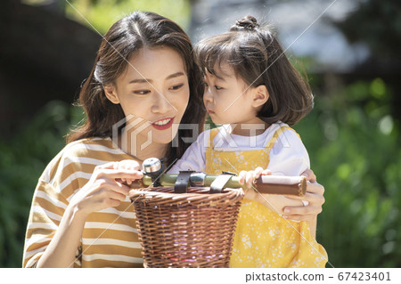 Family, woman, mom 67423401