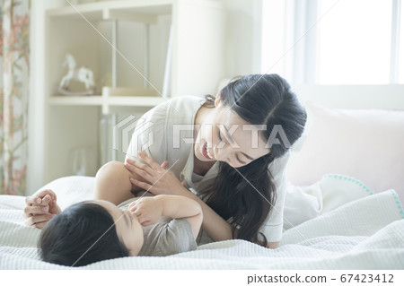 家庭，女人，媽媽 67423412