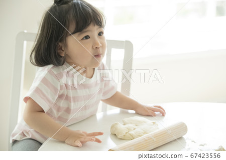 Family,woman,girl Family,woman,girl 67423556
