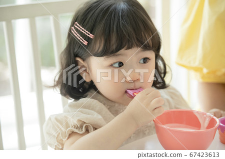 Family,woman,girl 67423613