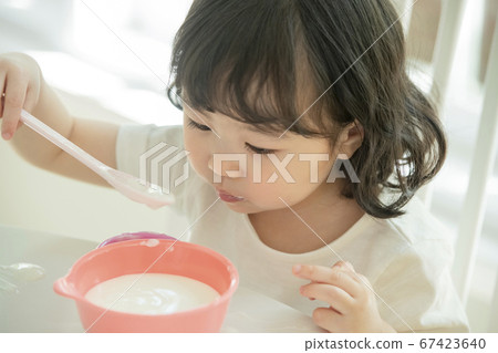 Family,woman,girl 67423640