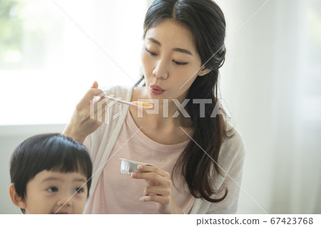 Family, woman, mom 67423768