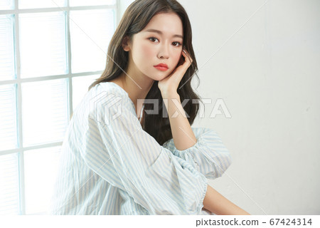 Beauty life of a woman in her twenties Beauty life of a woman in her twenties 67424314