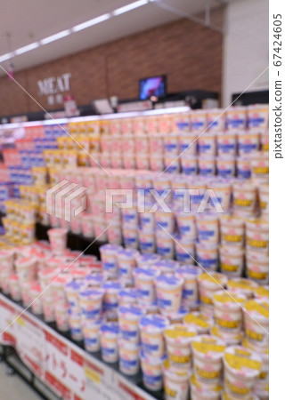 Blur image of supermarket instant food counter 67424605