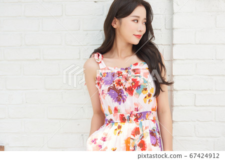 Beauty life of a woman in her twenties 67424912