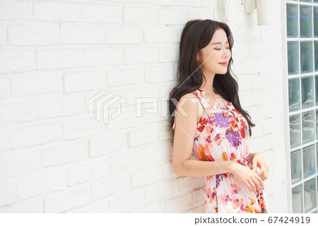 二十多歲的女人的美麗生活 67424919