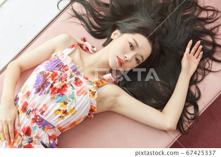 Beauty life of a woman in her twenties Beauty life of a woman in her twenties 67425337