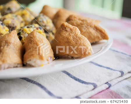 Asian food rice ball and yubu sushi Asian food rice ball and yubu sushi 67425430