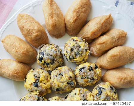 Asian food rice ball and yubu sushi Asian food rice ball and yubu sushi 67425437