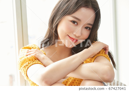 Beauty life of a woman in her twenties Beauty life of a woman in her twenties 67427041