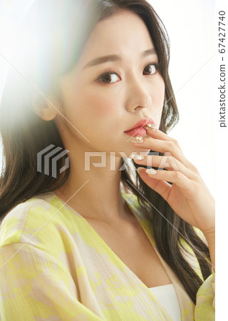 Beauty life of a woman in her twenties Beauty life of a woman in her twenties 67427740