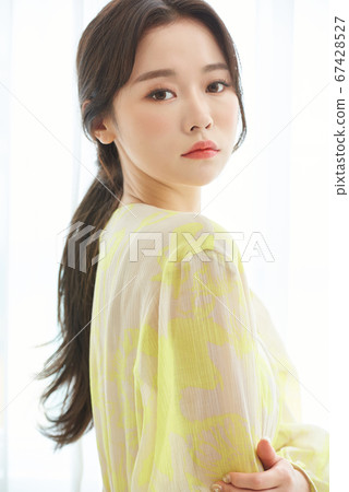 Beauty life of a woman in her twenties 67428527