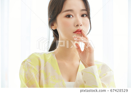 二十多歲的女人的美麗生活 二十多歲的女人的美麗生活 67428529