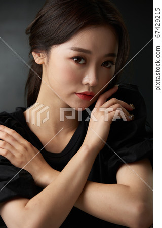 20多歲的女人的美女畫報 67429215