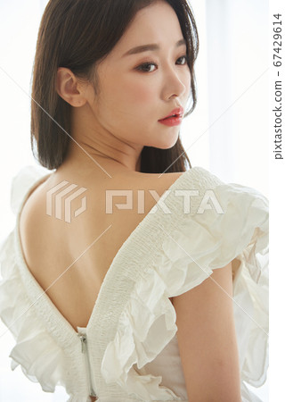 二十多歲的女人的美麗生活 二十多歲的女人的美麗生活 67429614