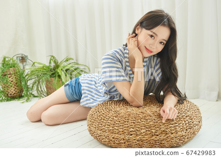 二十多歲的女人的美麗生活 二十多歲的女人的美麗生活 67429983