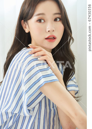Beauty life of a woman in her twenties 67430356