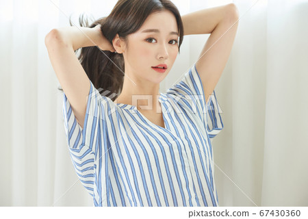 Beauty life of a woman in her twenties Beauty life of a woman in her twenties 67430360
