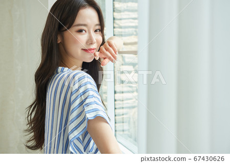 Beauty life of a woman in her twenties Beauty life of a woman in her twenties 67430626