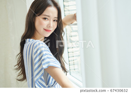 Beauty life of a woman in her twenties 67430632