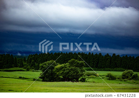 A campground that makes you feel the bad weather 67431228