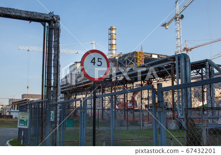 Construction of New Safe Confinement at Chernobyl Construction of New Safe Confinement at Chernobyl 67432201