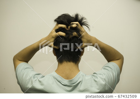 Men who are suffering 67432509