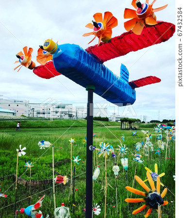 PET bottle windmill PET bottle windmill 67432584