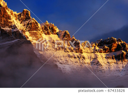 Mountains in Canada Mountains in Canada 67433826