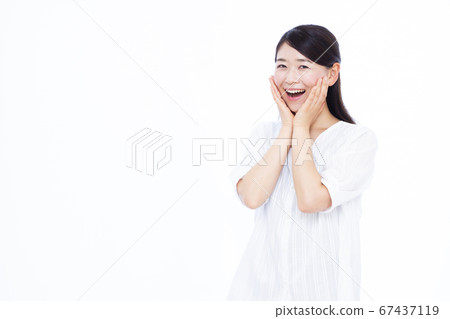 White background White background 67437119