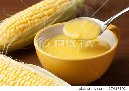 Corn soup 67437192