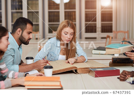Classmate Classroom Sharing International Friend Concept Classmate Classroom Sharing International Friend Concept 67437391