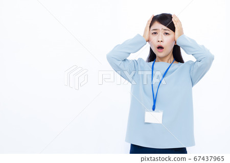 白色背景 67437965