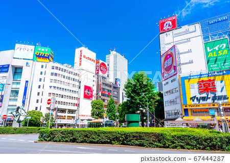 東京池袋站東口區 照片素材 圖片 圖庫