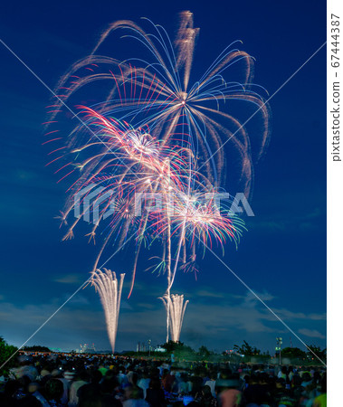 Town Chofu fireworks of movie to color the night sky Town Chofu fireworks of movie to color the night sky 67444387