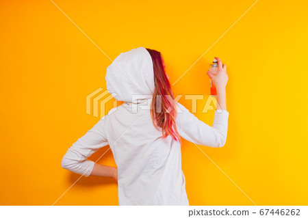 Lifestyle creative teenage girl, freelance artistic work Lifestyle creative teenage girl, freelance artistic work 67446262
