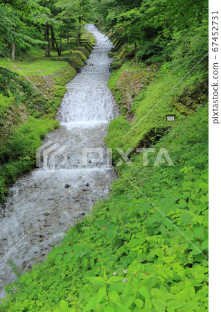 在Usbu河的法國樣式樓梯 67452731