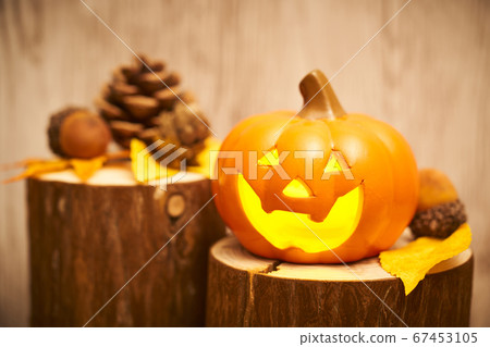 Jack Au Lantern on the stump 67453105