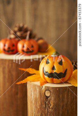 Halloween image on a stump Halloween image on a stump 67453379