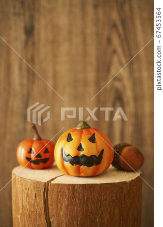 Halloween image on a stump Halloween image on a stump 67453564