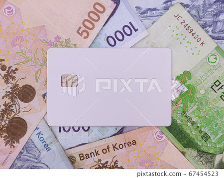 開張賬單上的信用卡 開張賬單上的信用卡 67454523