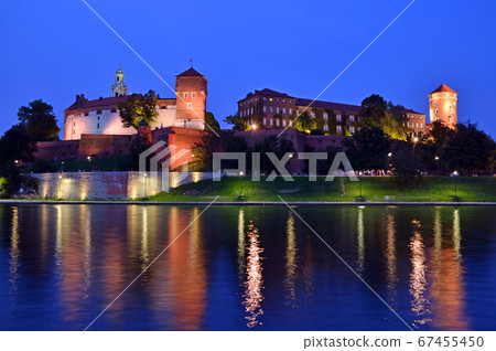Wawel Castle in Krakow 67455450