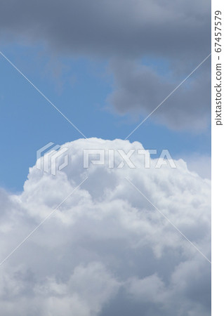 雲 雲 67457579