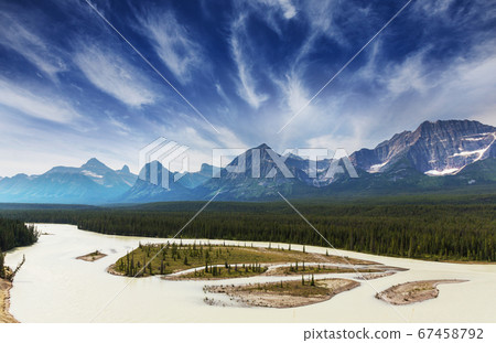 Mountains in Canada 67458792